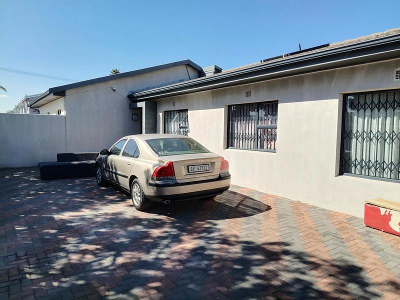 To Let 3 Bedroom Property for Rent in Goodwood Central Western Cape